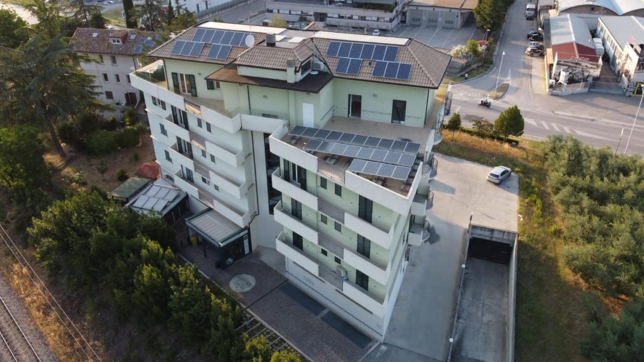 Hotel Clodi 阿斯科利皮切诺 外观 照片