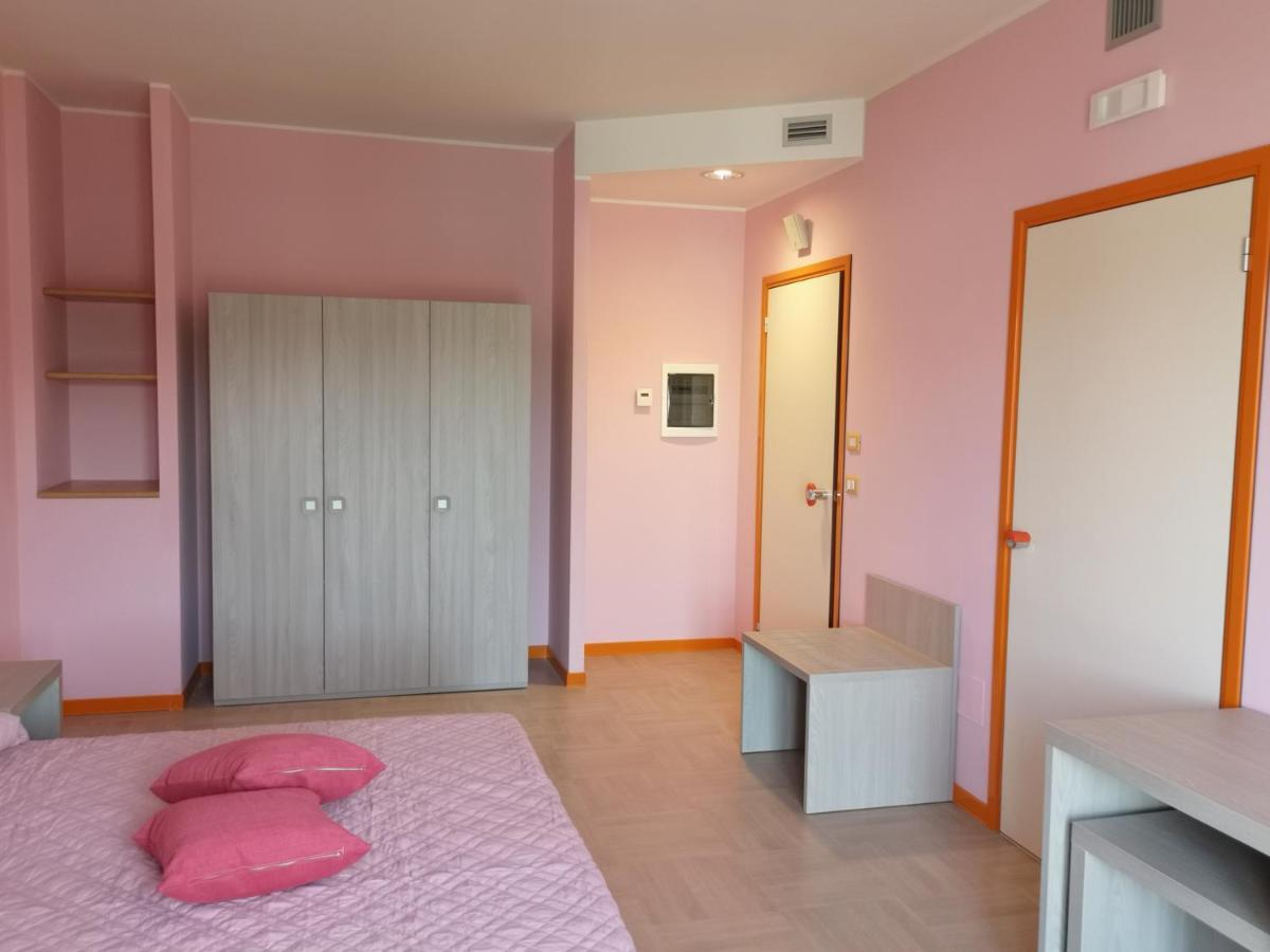 Hotel Clodi 阿斯科利皮切诺 外观 照片
