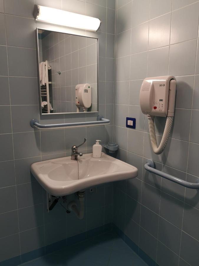 Hotel Clodi 阿斯科利皮切诺 外观 照片