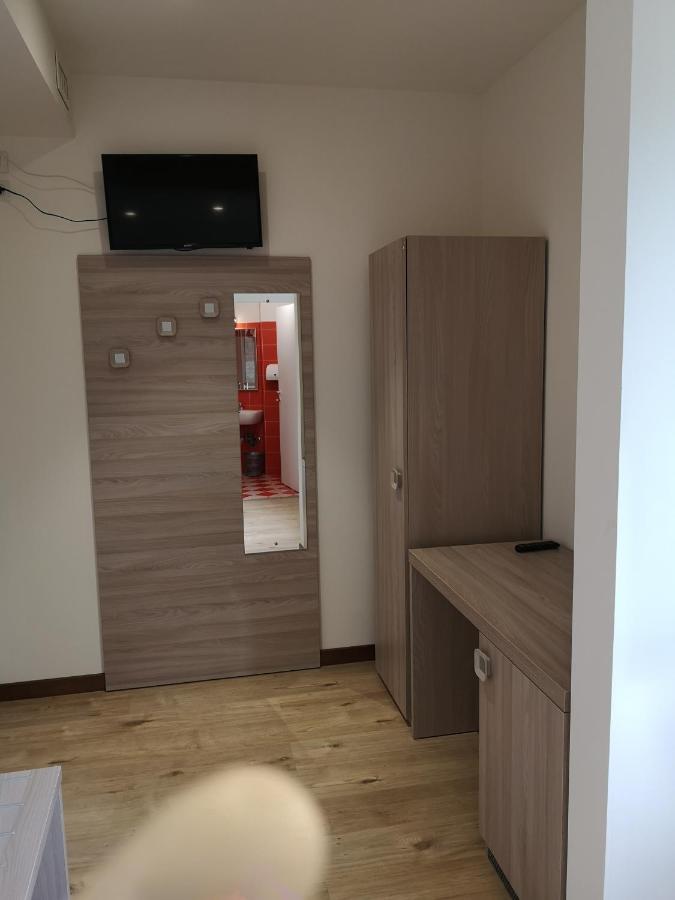 Hotel Clodi 阿斯科利皮切诺 外观 照片
