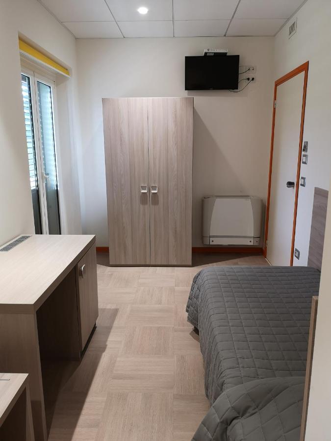 Hotel Clodi 阿斯科利皮切诺 外观 照片